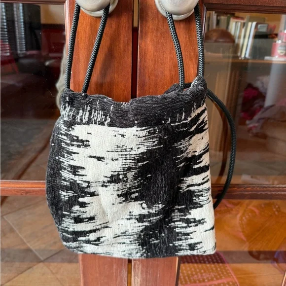 Monochrome Drawstring Backpack - Picture 2 of 6